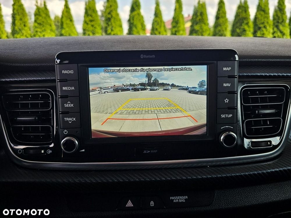 Kia Rio - 21