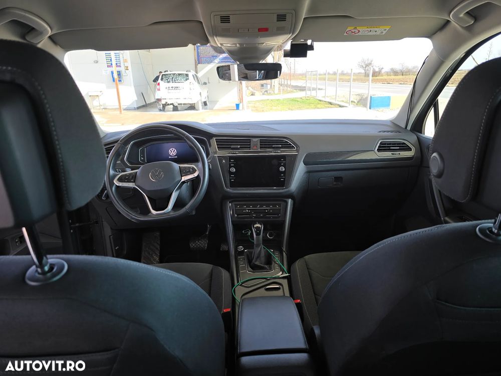 Volkswagen Tiguan - 10
