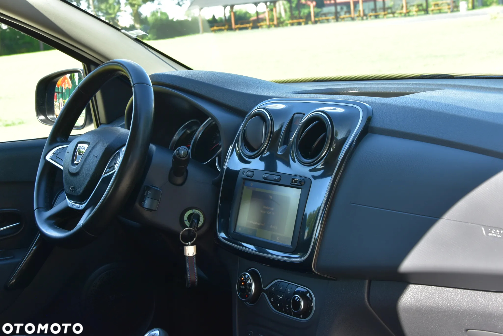 Dacia Sandero 0.9 TCe Laureate S&S - 13
