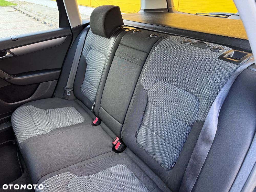 Volkswagen Passat Variant 2.0 TDI Comfortline - 35
