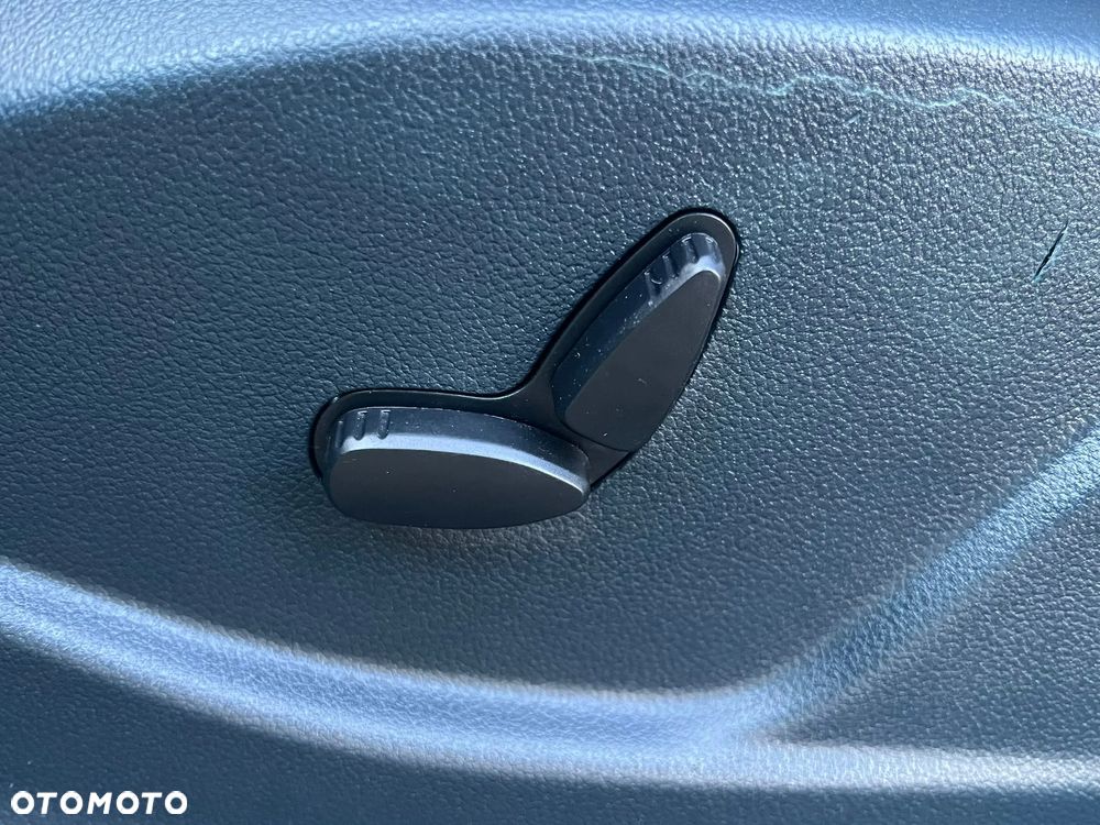 Ford C-MAX 2.0 TDCi Titanium - 25