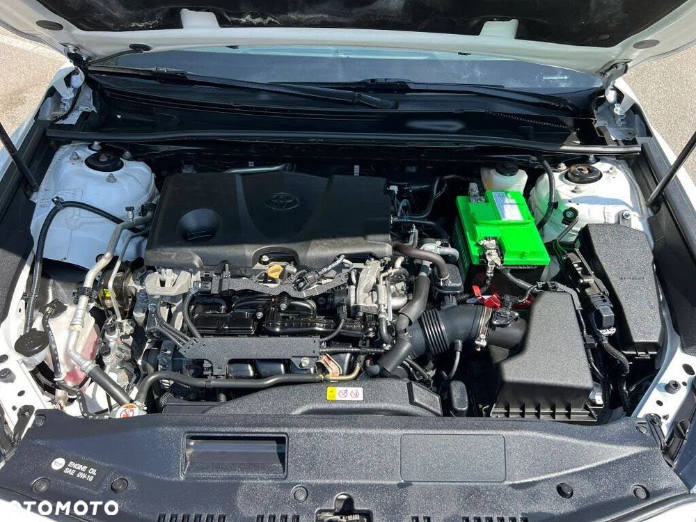 Toyota Camry 2.5 LE - 10