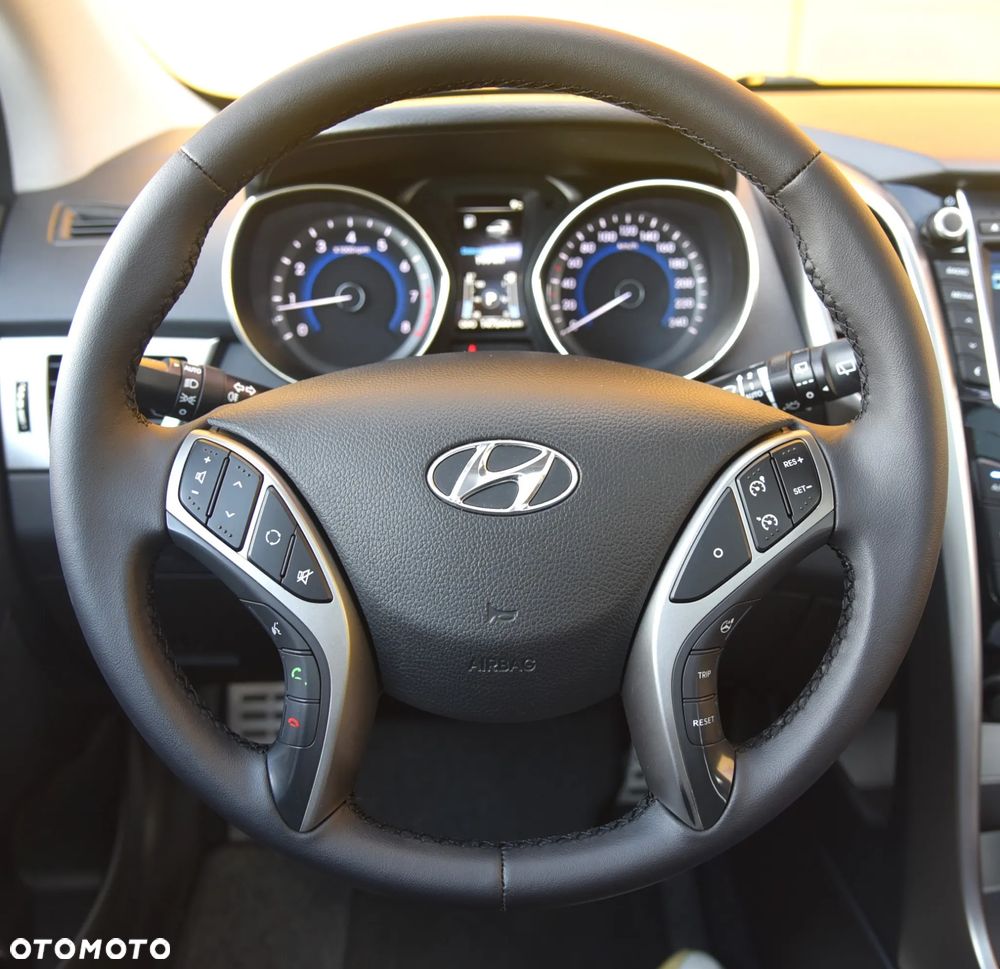 Hyundai i30 blue 1.6 GDI DCT Premium - 20