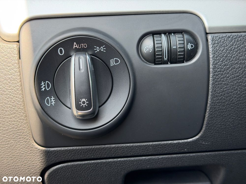 Volkswagen Golf - 14