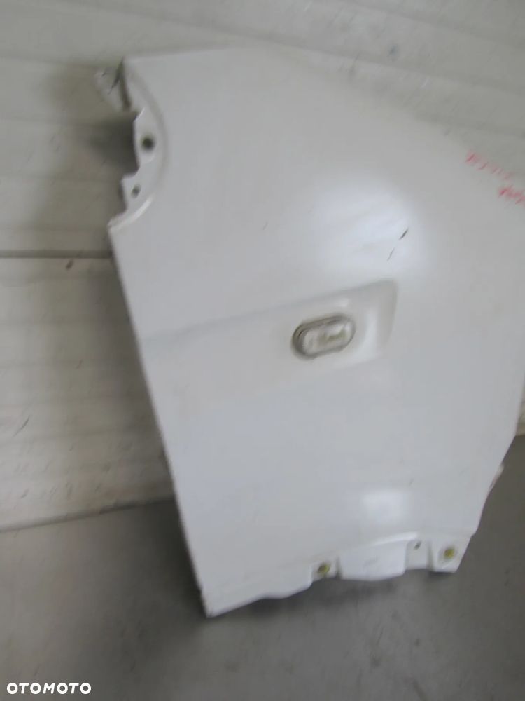 Renault Master II A 2.5 DCI błotnik prawy przód - 3