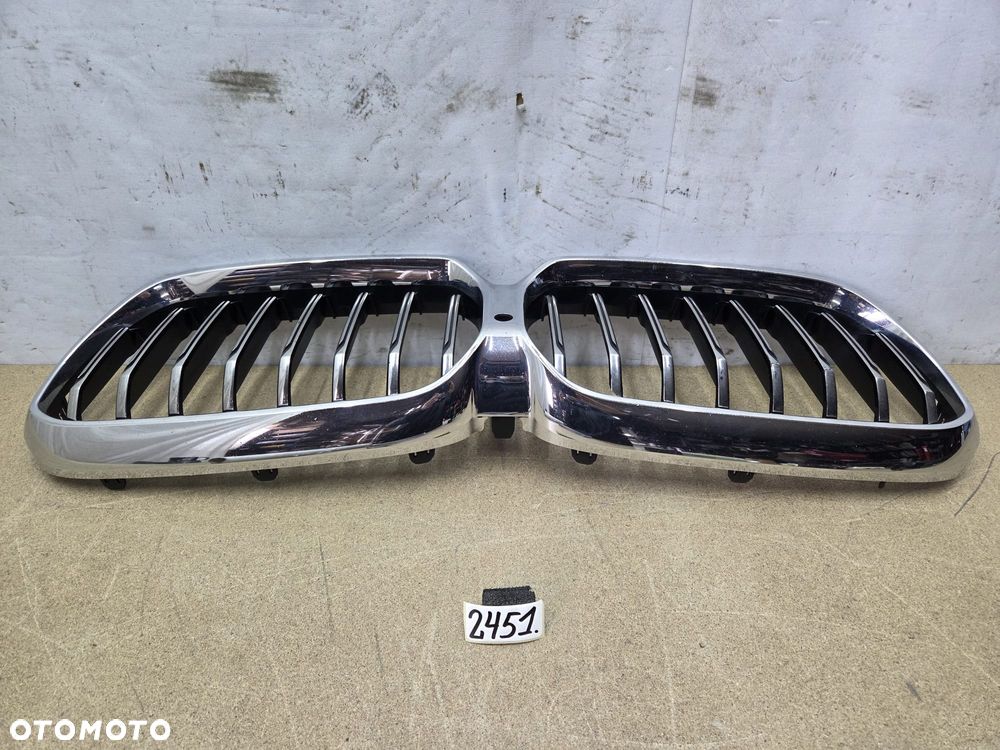 BMW 5 G30 G31 lift 511318517811 gril atrapa - 8