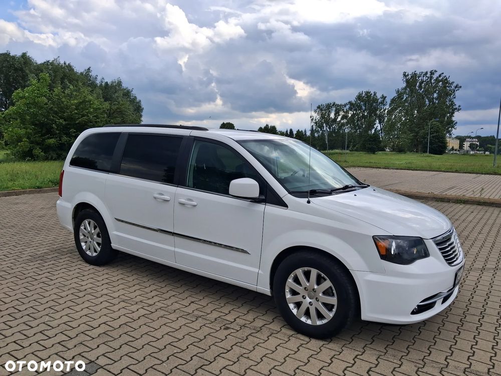 Chrysler Town & Country 3.6 Touring - 16