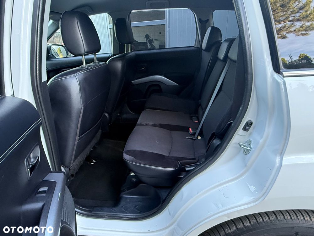 Mitsubishi Outlander 2.0 2WD Inform - 24