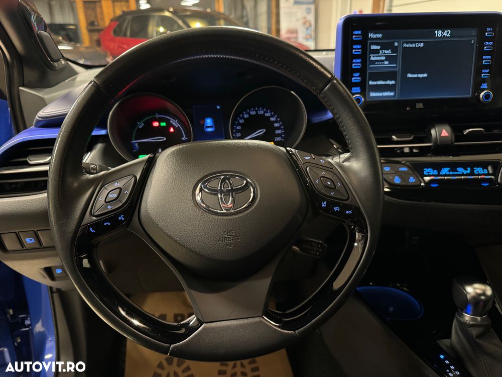 Toyota C-HR 2.0 Hybrid Team Deutschland - 19