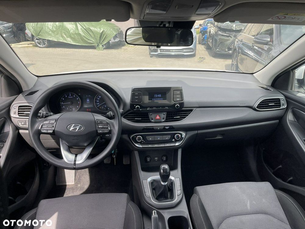 Hyundai i30 1.5 Intro - 6