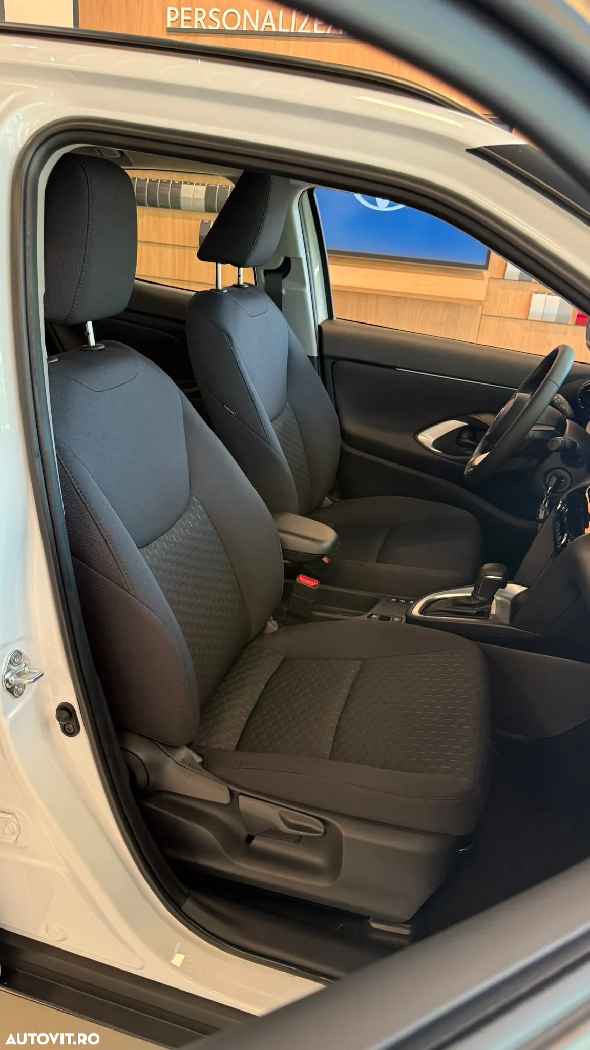 Toyota Yaris Cross 1.5 VVT-i HSD 4x2 Active - 4