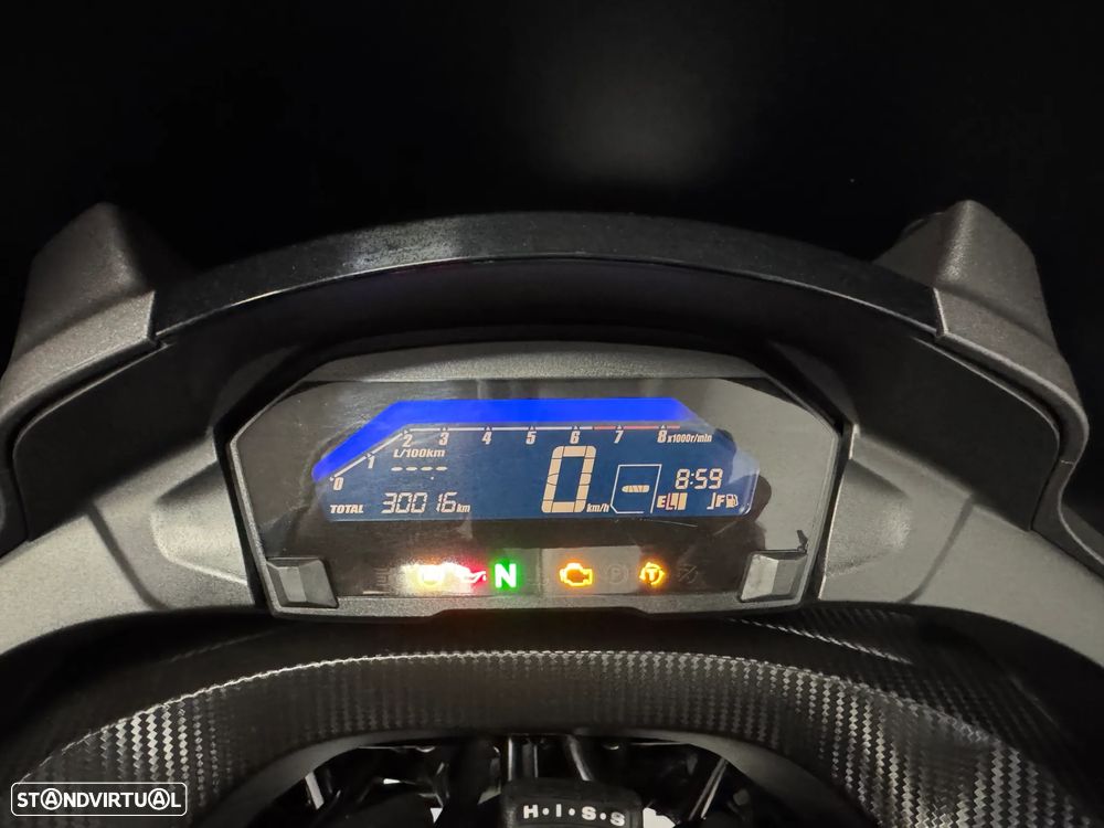 Honda Integra 750 - 6