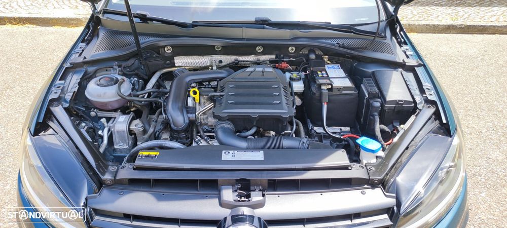 VW Golf 1.0 TSI Confortline DSG - 10