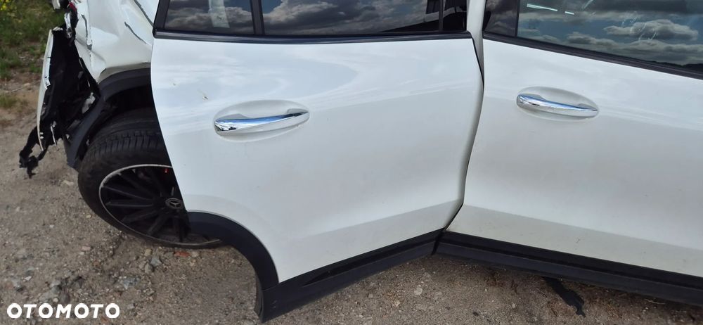 Mercedes-Benz GLA 200 AMG Line - 13