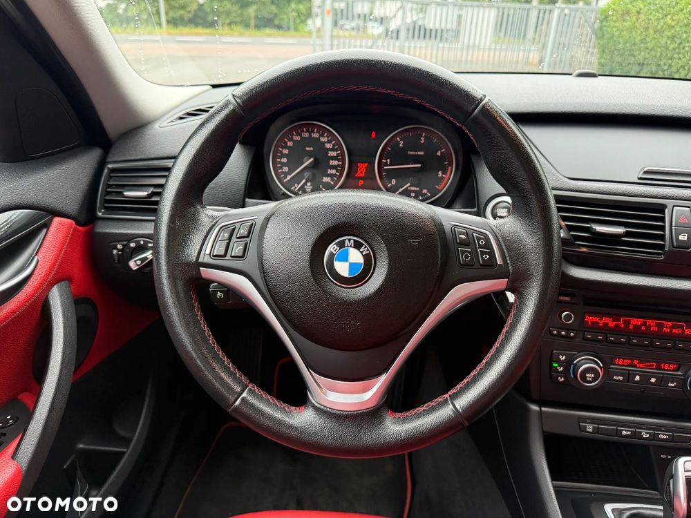 BMW X1 xDrive18d - 27