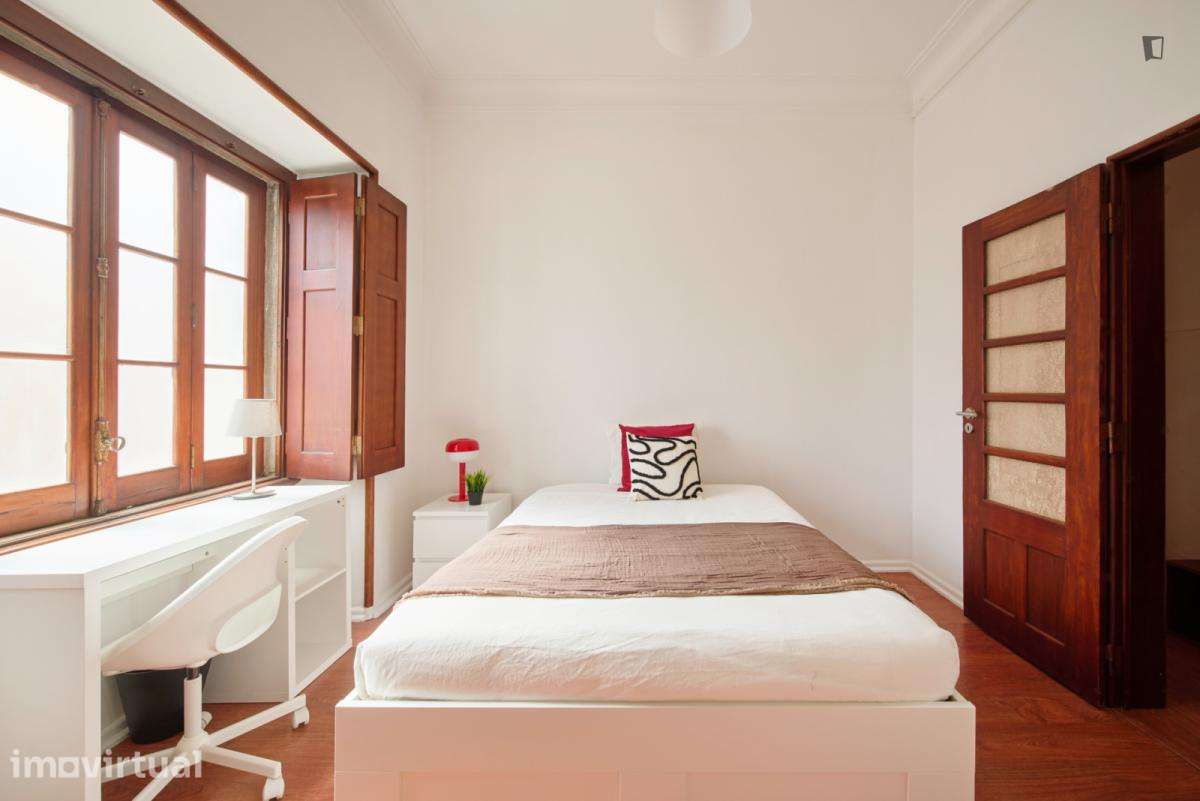 Quarto - localizado em Estrela Lisbon - Grande imagem: 3/41