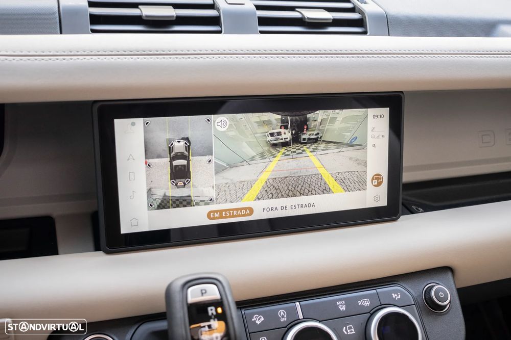 Land Rover Defender 3.0 I6 90 AWD SE - 28