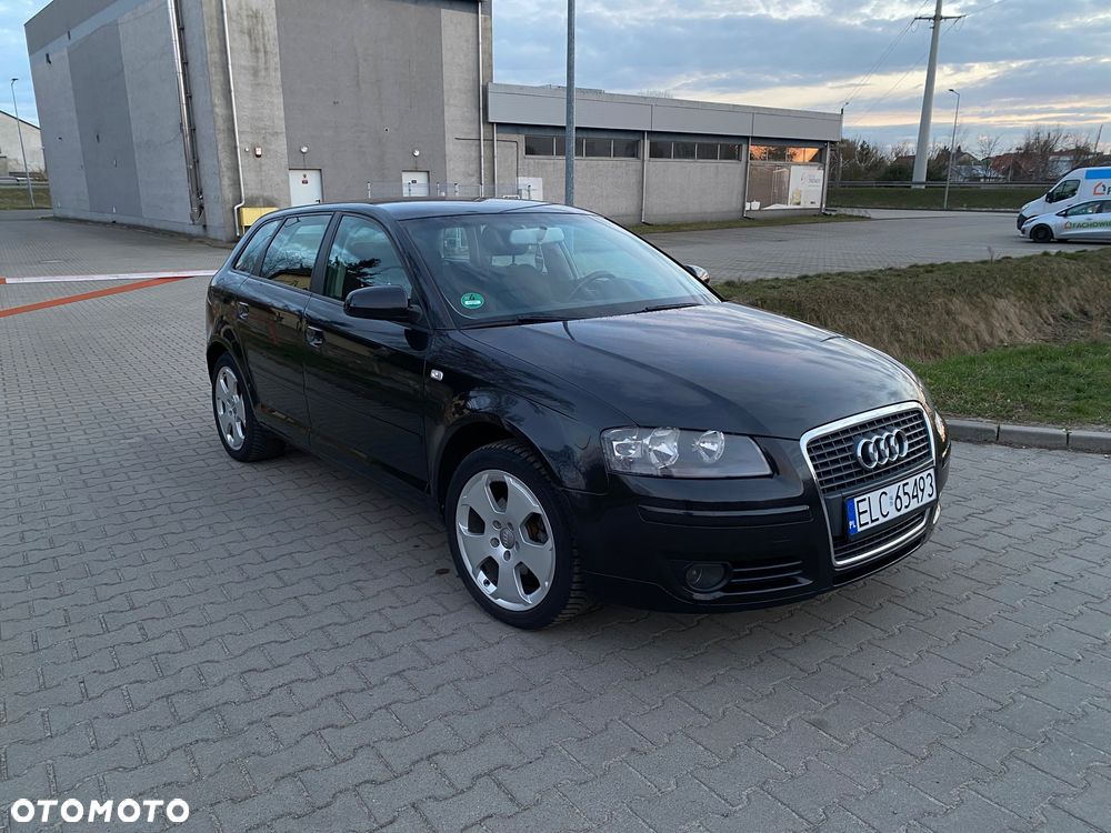 Audi A3 Sportback 1.6 FSI Attraction - 11