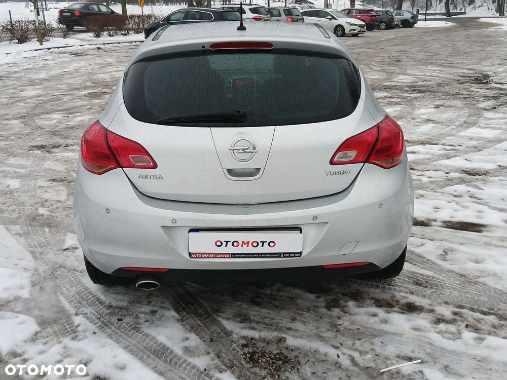 Opel Astra 1.4 Turbo 150 Jahre - 16