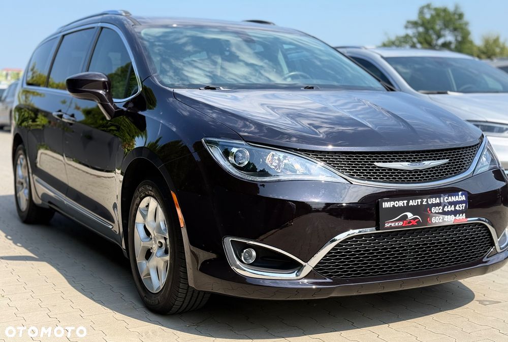 Chrysler Pacifica - 7