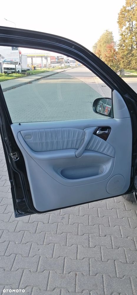 Mercedes-Benz ML - 15
