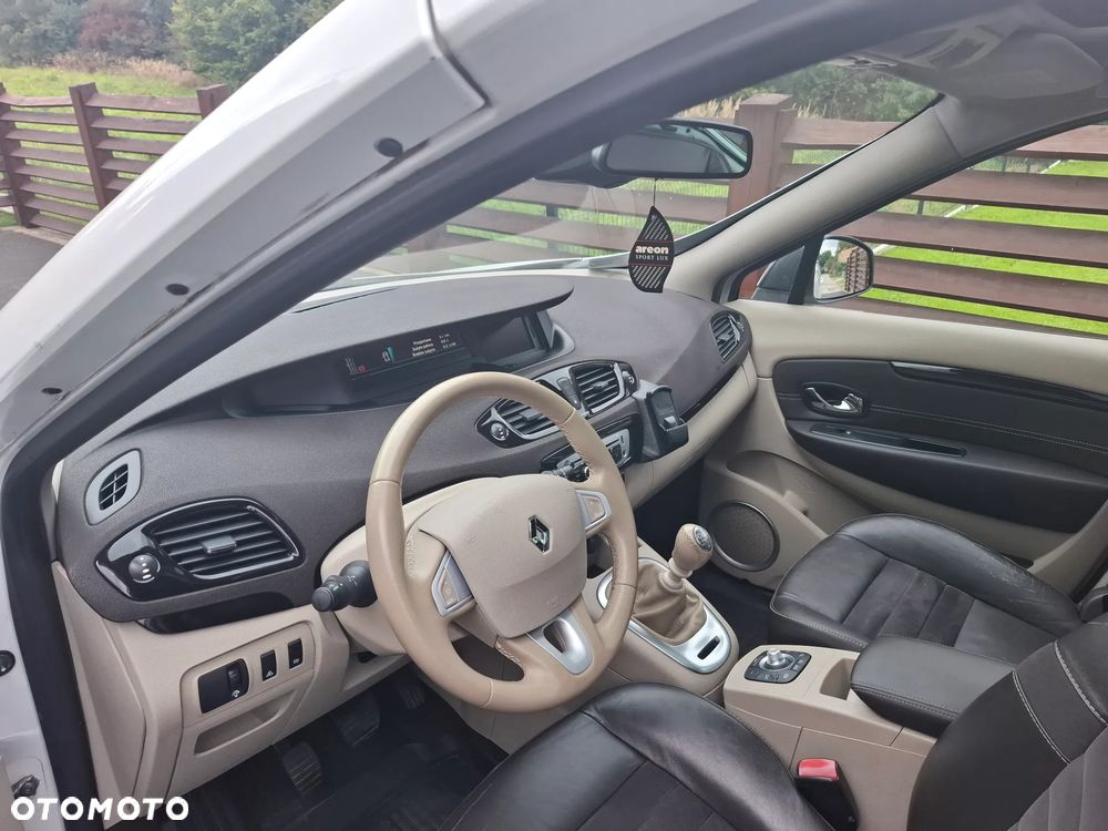 Renault Grand Scenic - 9