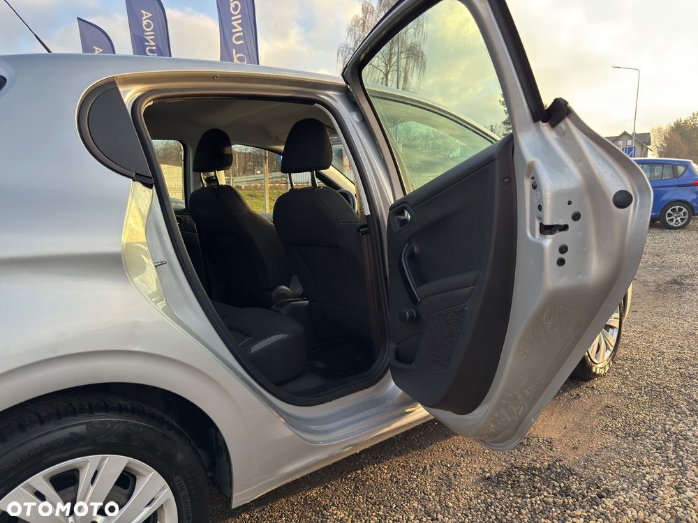 Peugeot 208 - 27