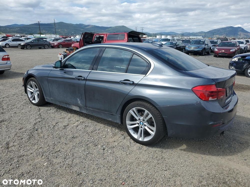 BMW Seria 3 330i xDrive Edition Luxury Line Purity - 2