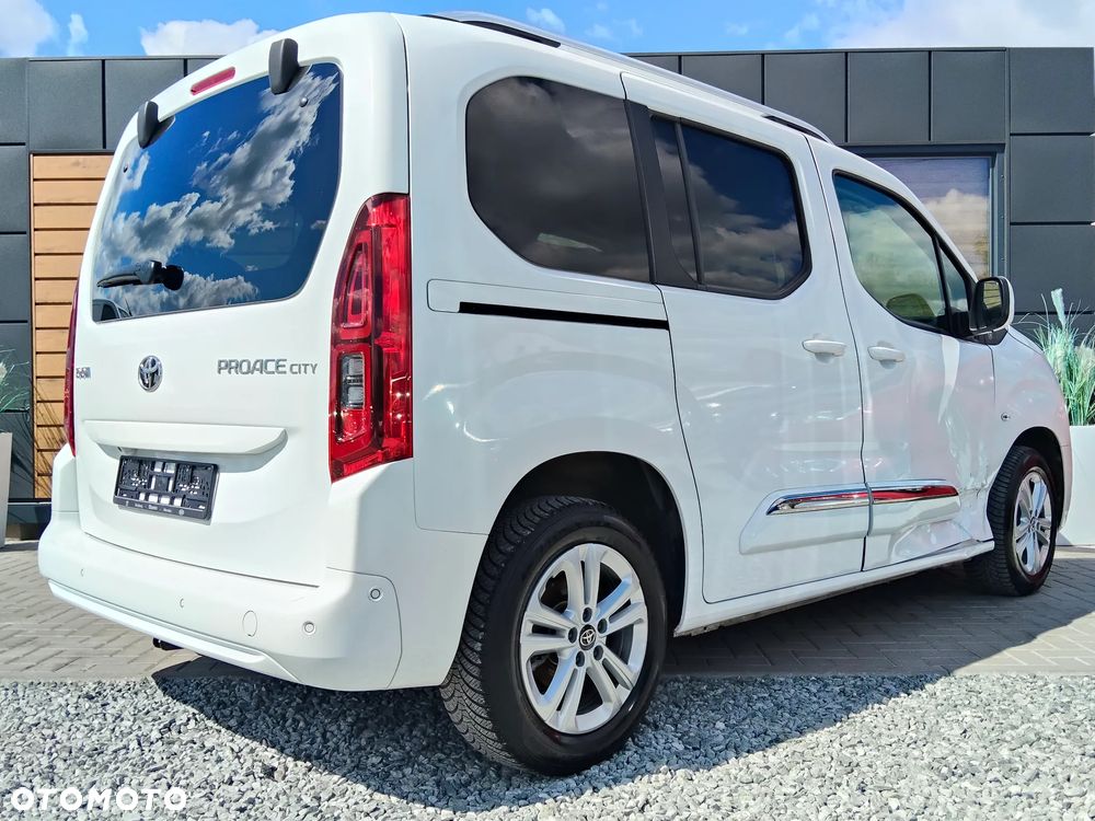 Toyota Proace City Verso 1.2 Turbo L1 Team Deutschland - 23