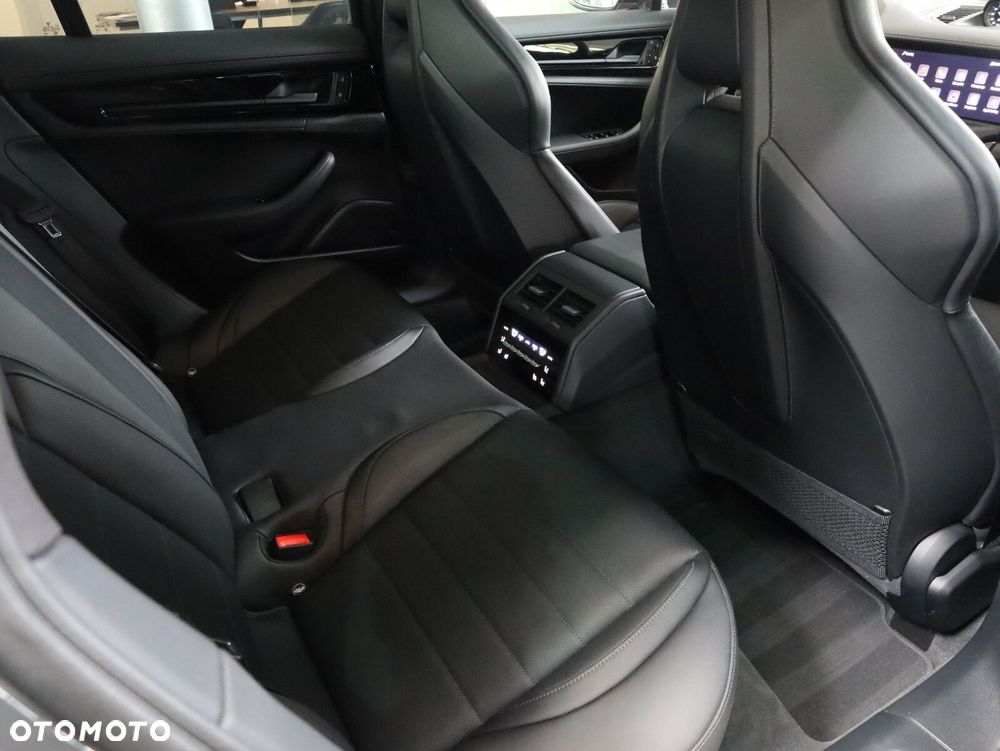 Porsche Panamera - 20