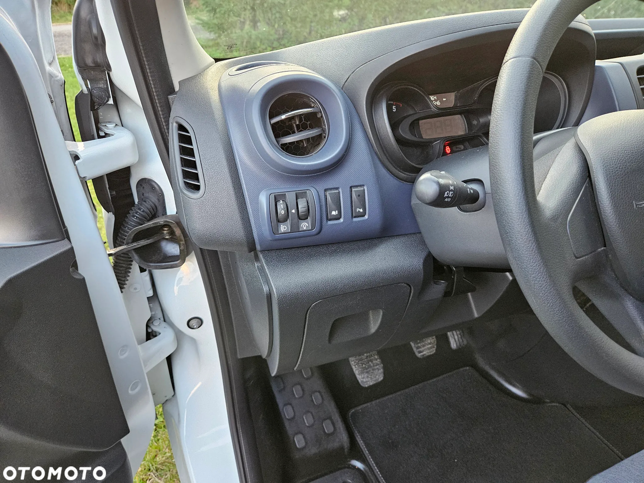 Opel Vivaro - 9