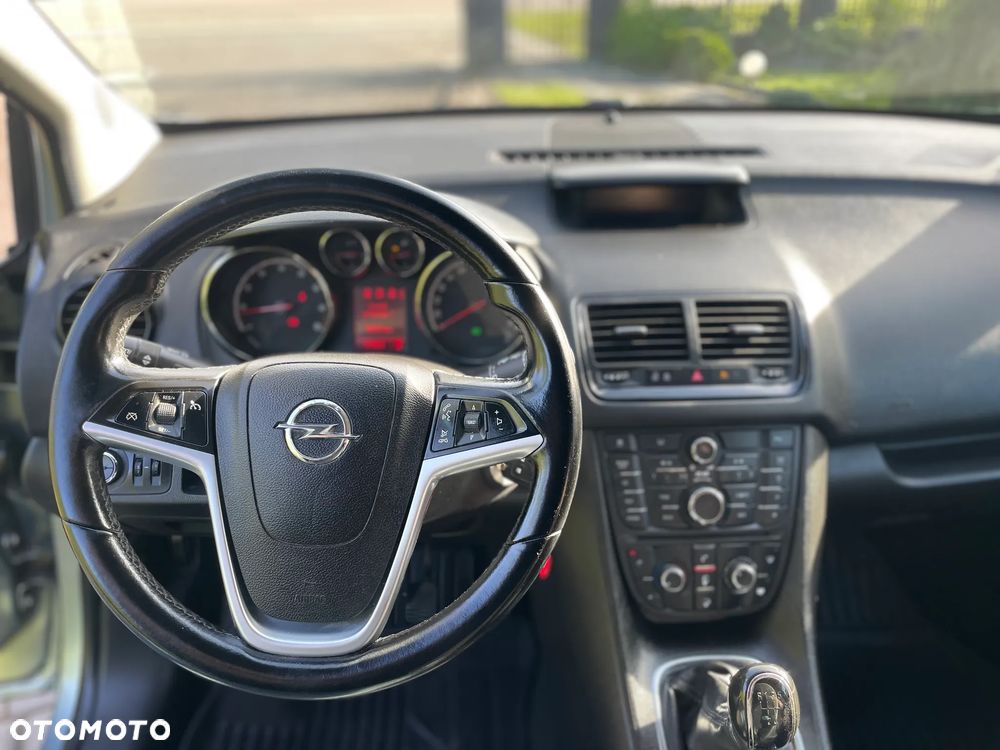 Opel Meriva 1.4 Cosmo - 11