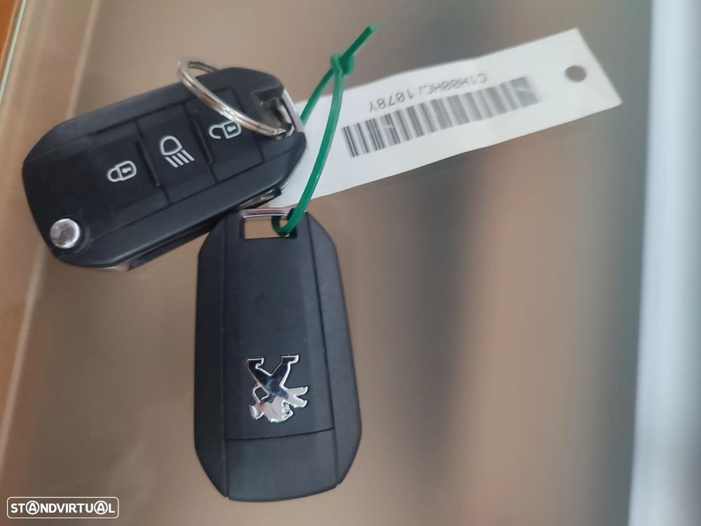 Peugeot 3008 HDi 115 Allure - 16