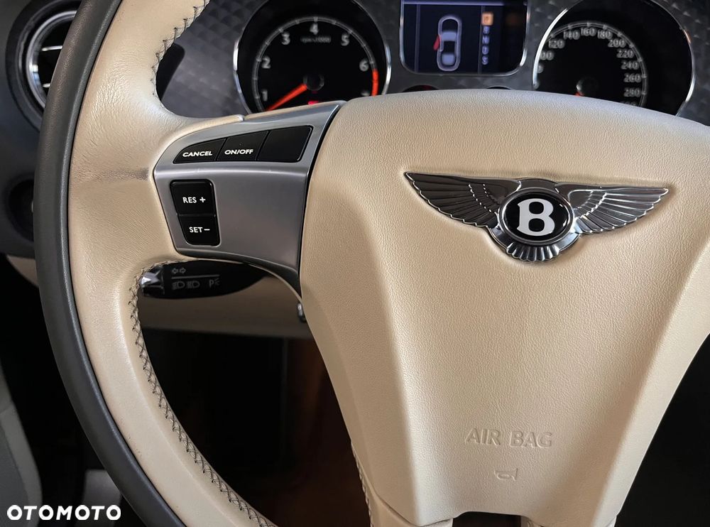 Bentley Continental GT - 12
