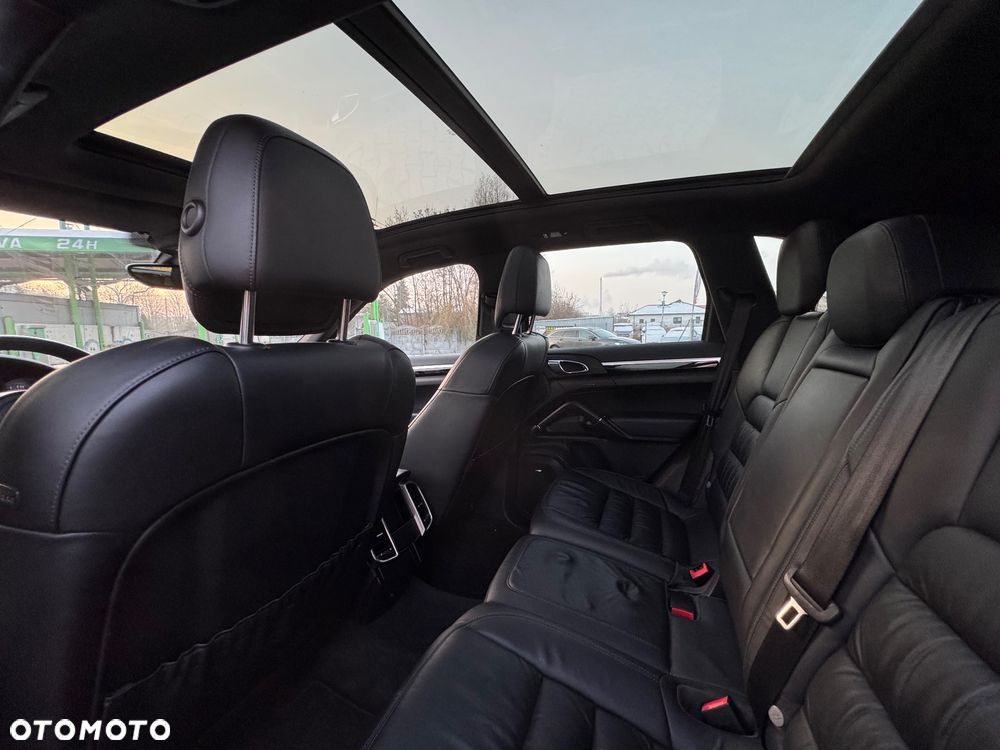 Porsche Cayenne Platinum Edition - 40