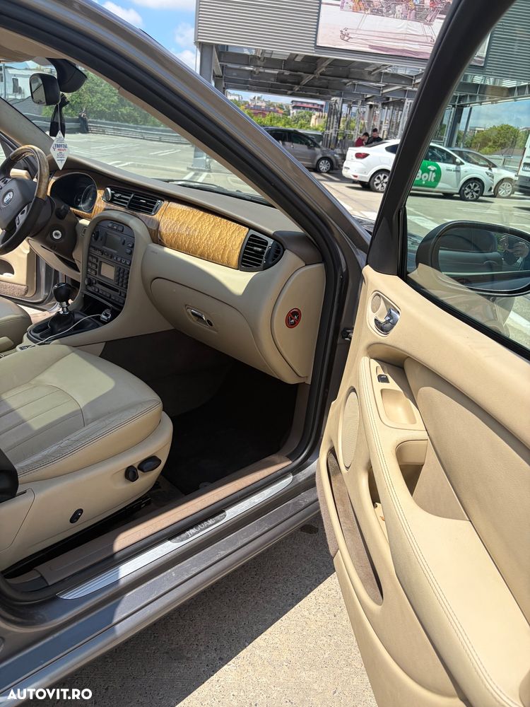 Jaguar X-Type 2.0 TD Luxury - 13