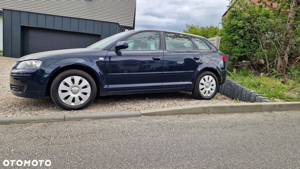 Audi A3 Sportback 1.6 Attraction - 3