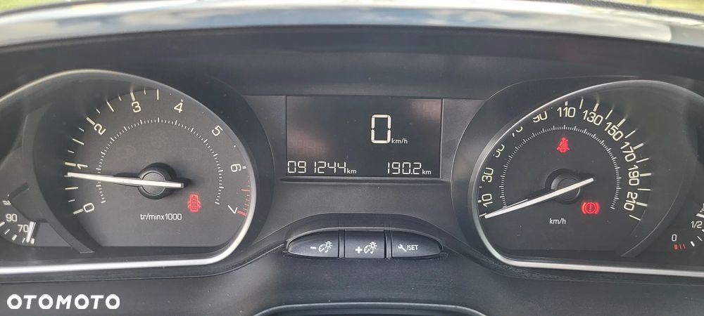 Peugeot 208 82 PureTech Style - 31