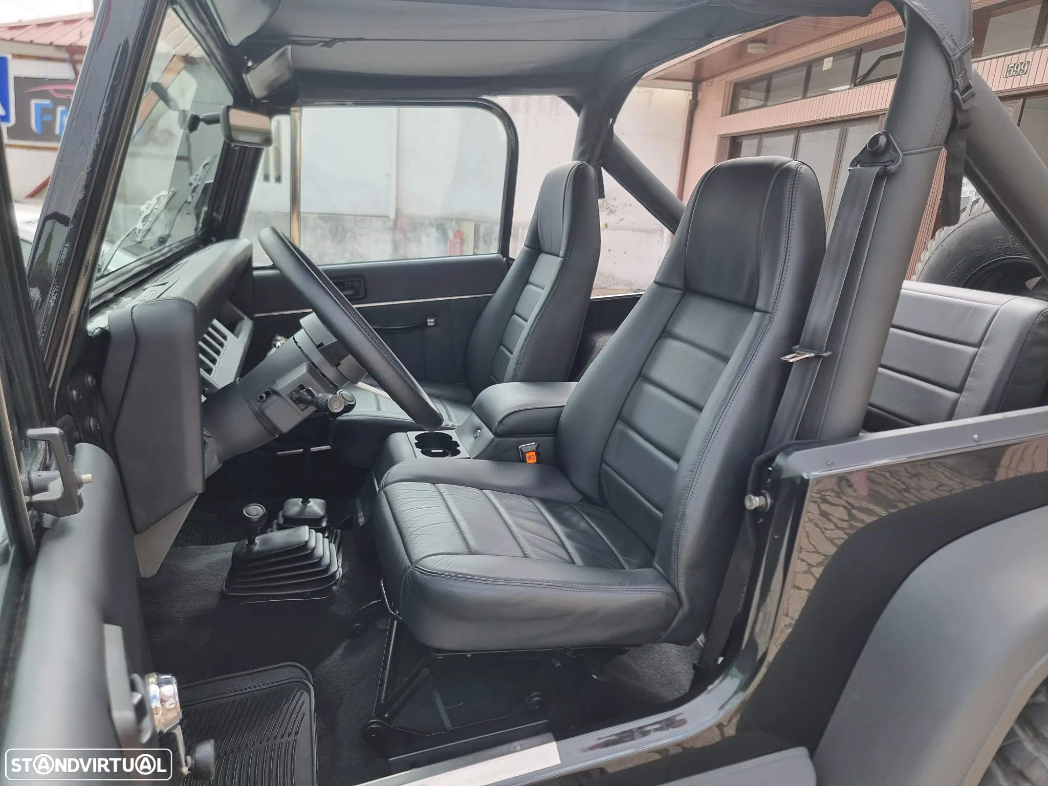 Jeep Wrangler - 14