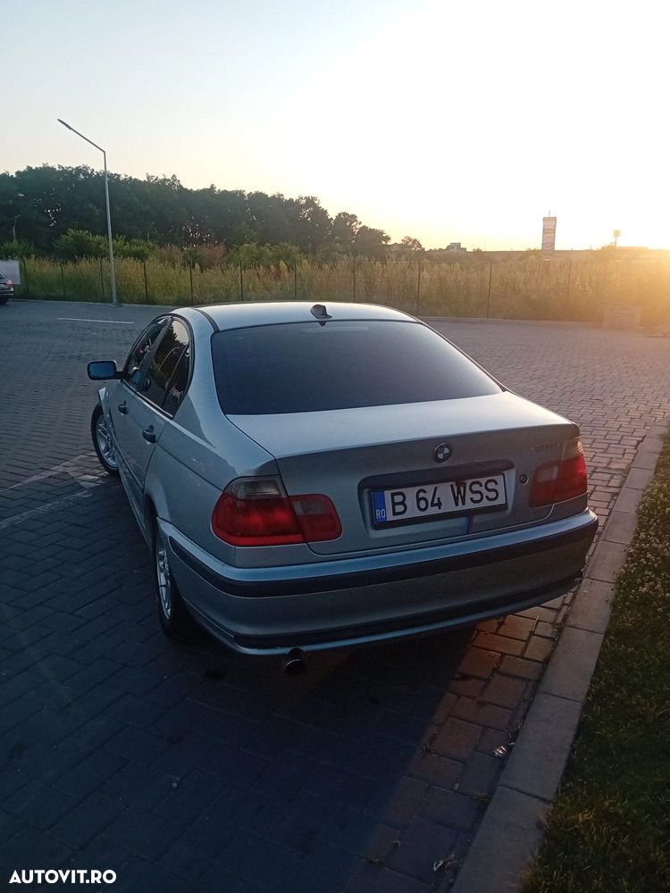 BMW Seria 3 316i - 10