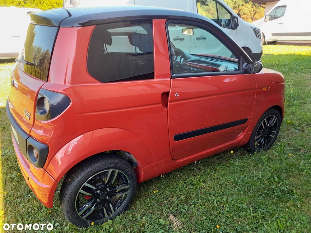 Microcar M.GO - 8