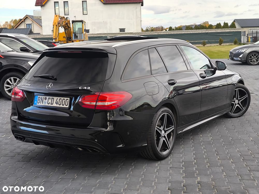 Mercedes-Benz Klasa C AMG 43 4-Matic - 15