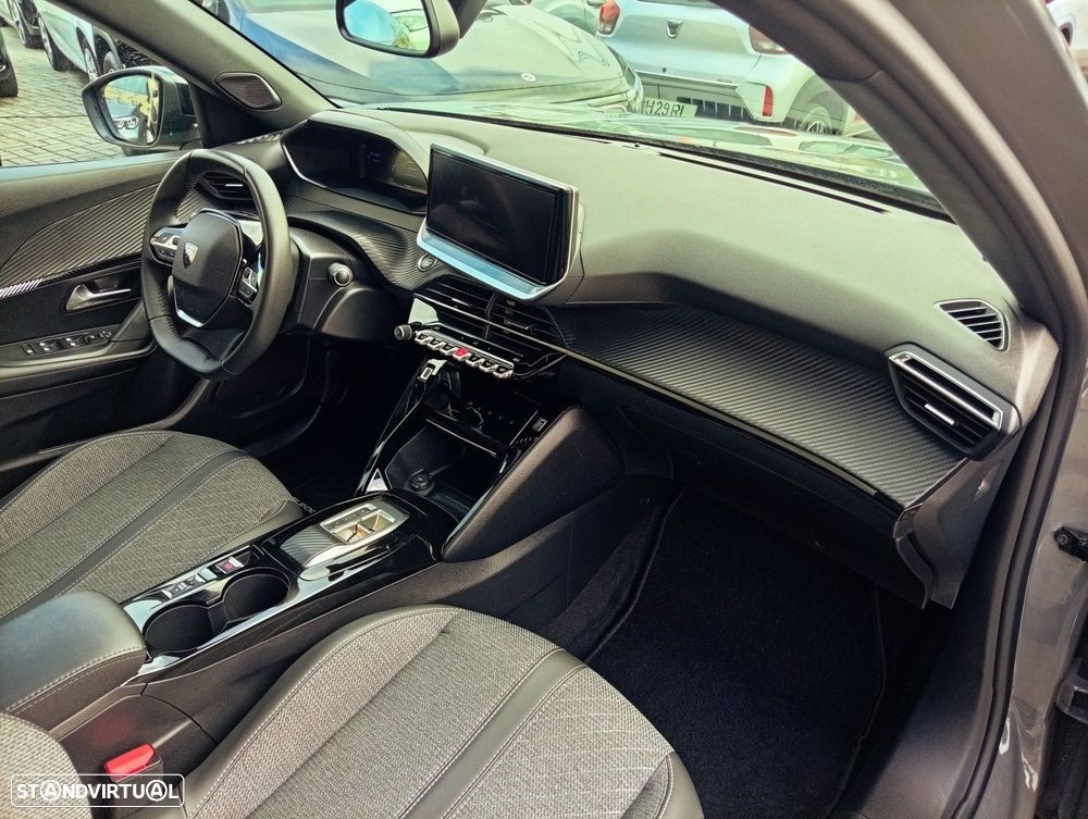 Peugeot e-2008 54 kWh GT - 23