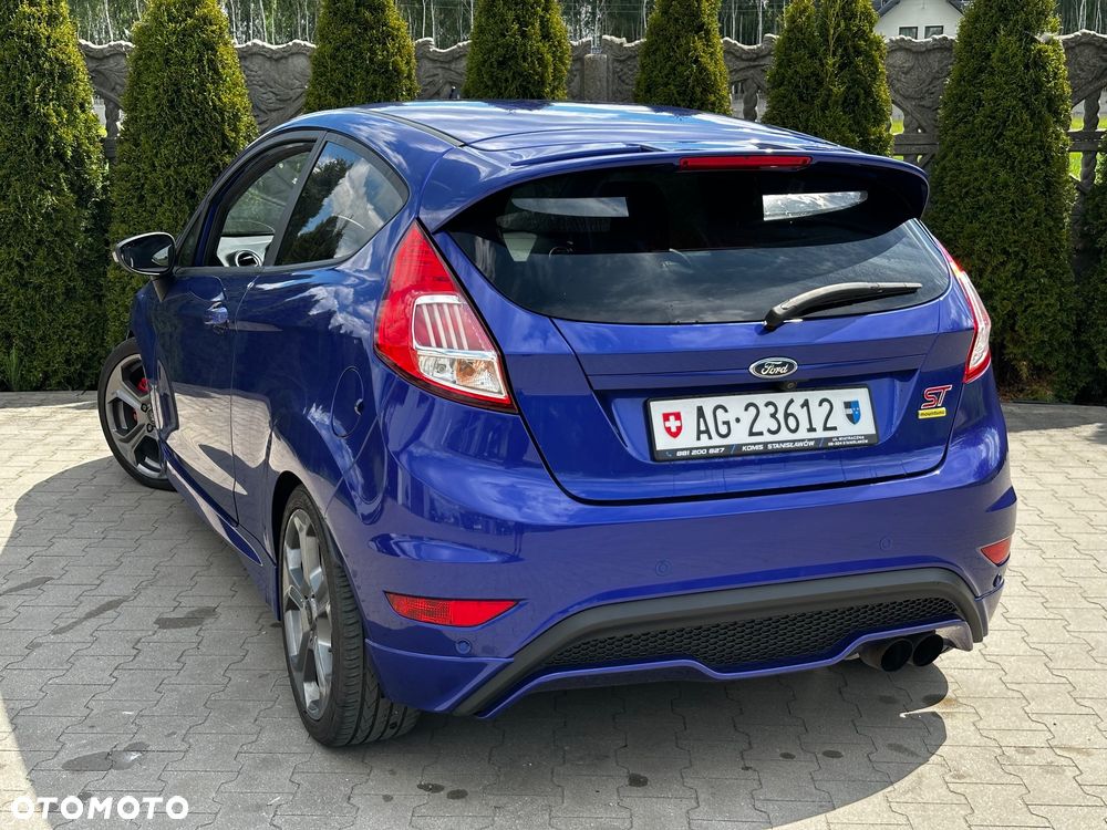 Ford Fiesta 1.6 EcoBoost mit Leder-Sport-Paket ST - 16