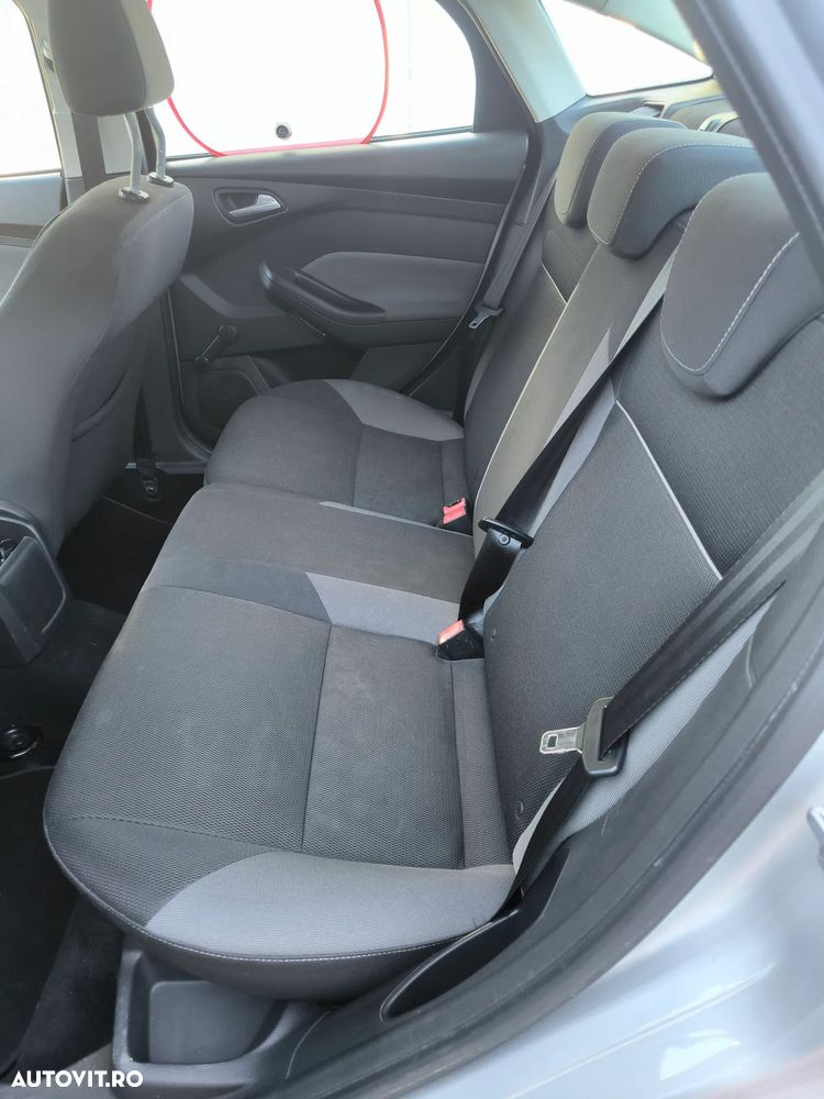 Ford Focus - 10