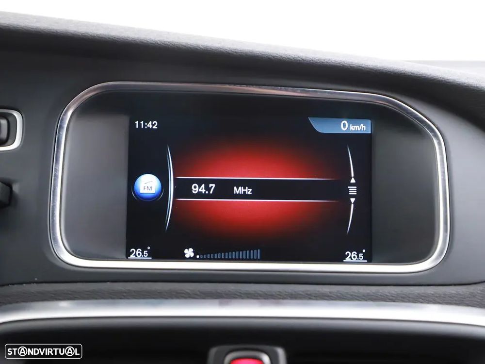 Volvo V40 D2 R Design - 7