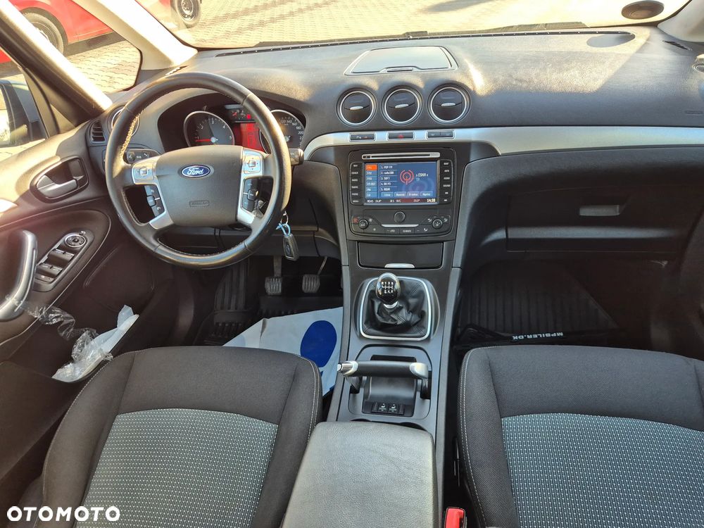 Ford Galaxy 2.0 TDCi DPF Ghia - 11
