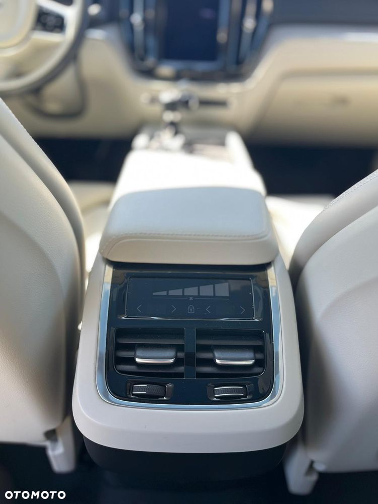 Volvo XC 60 T6 AWD Geartronic Inscription - 11