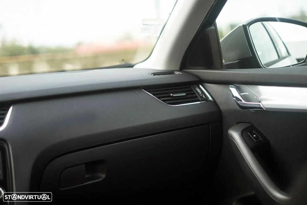 Skoda Octavia Break 1.6 TDi Ambition DSG - 6