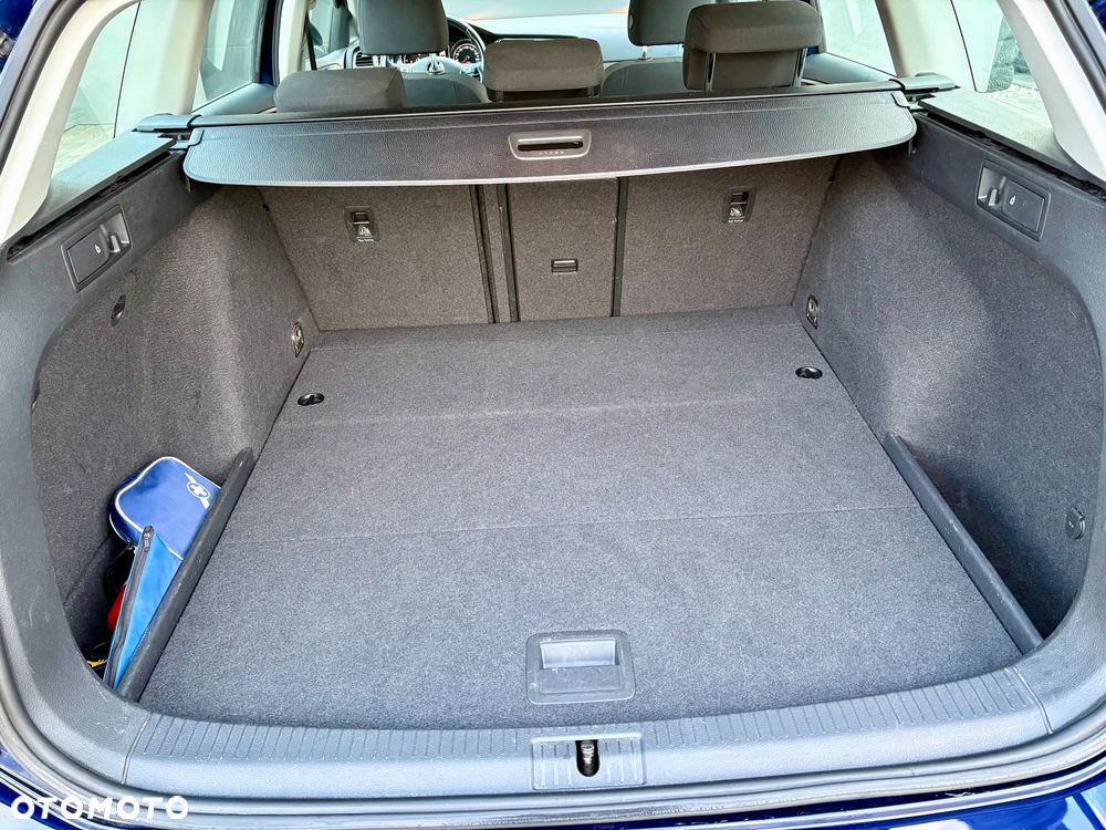Volkswagen Golf 1.6 TDI BMT Comfortline - 17